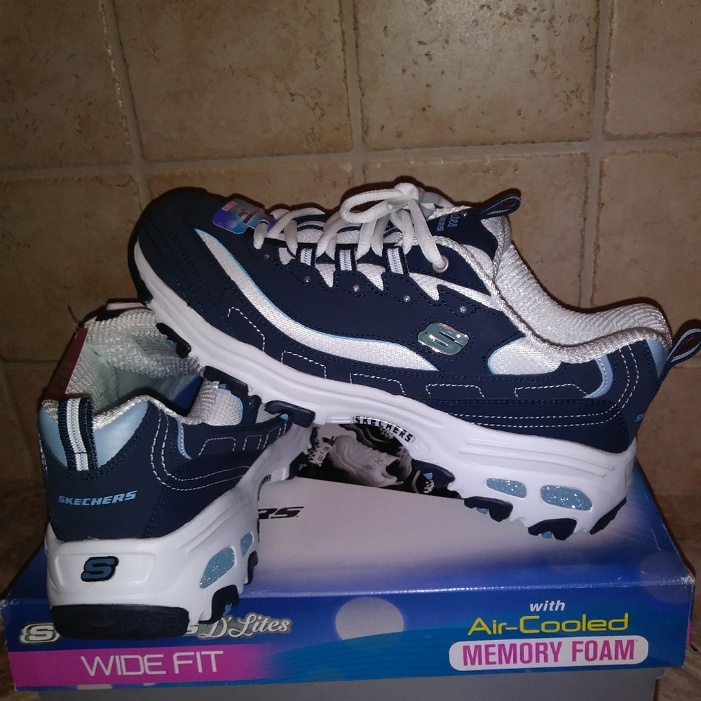 Skechers D'Lite New w Tags 8.5 W